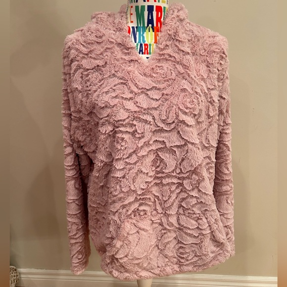 Fair Haven pale pink hoodie. Gorgeous floral pattern within the material. Size L - Picture 2 of 5
